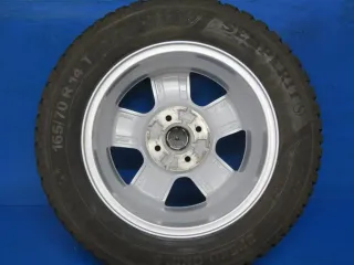 Original VW Up 14 Zoll 5-Speichen-Design Winterräder Alufelgen 1S0071494 Silber Winterreifen 2x 6,8 mm / 2x 7,7 mm - Bild 4