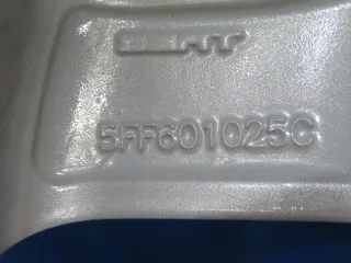 Original Cupra Formentor 18 Zoll V-Speichen-Rad Winterräder Alufelgen 5FF601025C Silber Winterreifen 4x 7,1 mm - Bild 5
