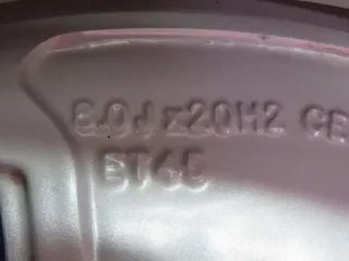 Original VW ID.BUZZ 20 Zoll Stockton Winterräder Alufelgen 1T3601025AB 1T3601025AC Silber Winterreifen 4x 8,4 mm - Bild 6