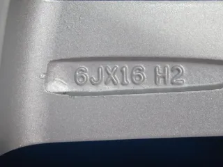 Original Seat Ateca 16 Zoll Abrera II Winterräder Alufelgen SE026016 Silber Winterreifen 2x 6,4 mm / 2x 7,5 mm - Bild 6