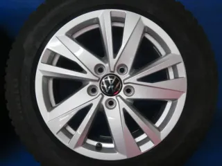 Original VW Touran II 16 Zoll Karlstad Winterräder Alufelgen 5TA601025Q Silber Winterreifen 4x 99% - Bild 11